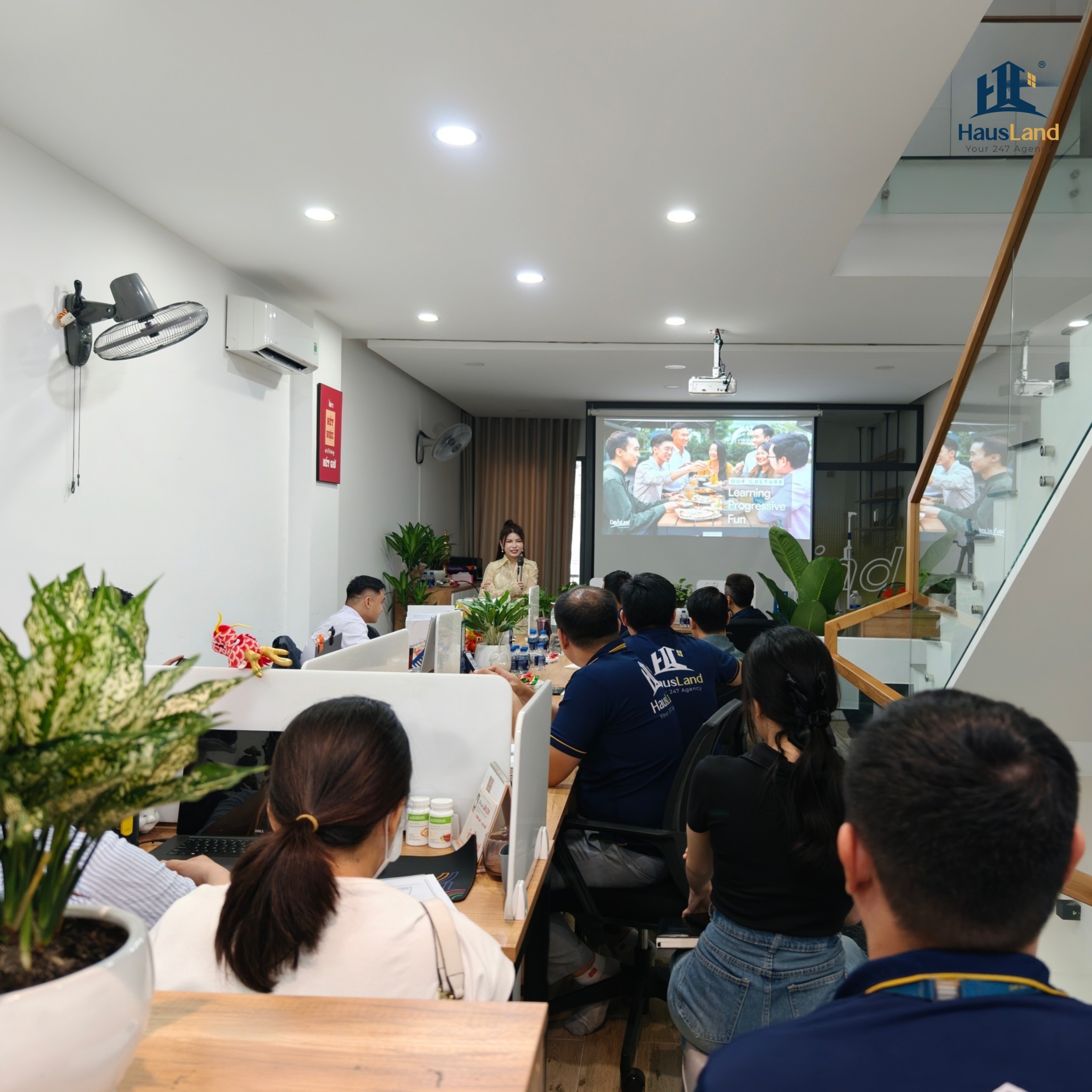 Buổi tranning dự án Orchard Grand tại HausLand