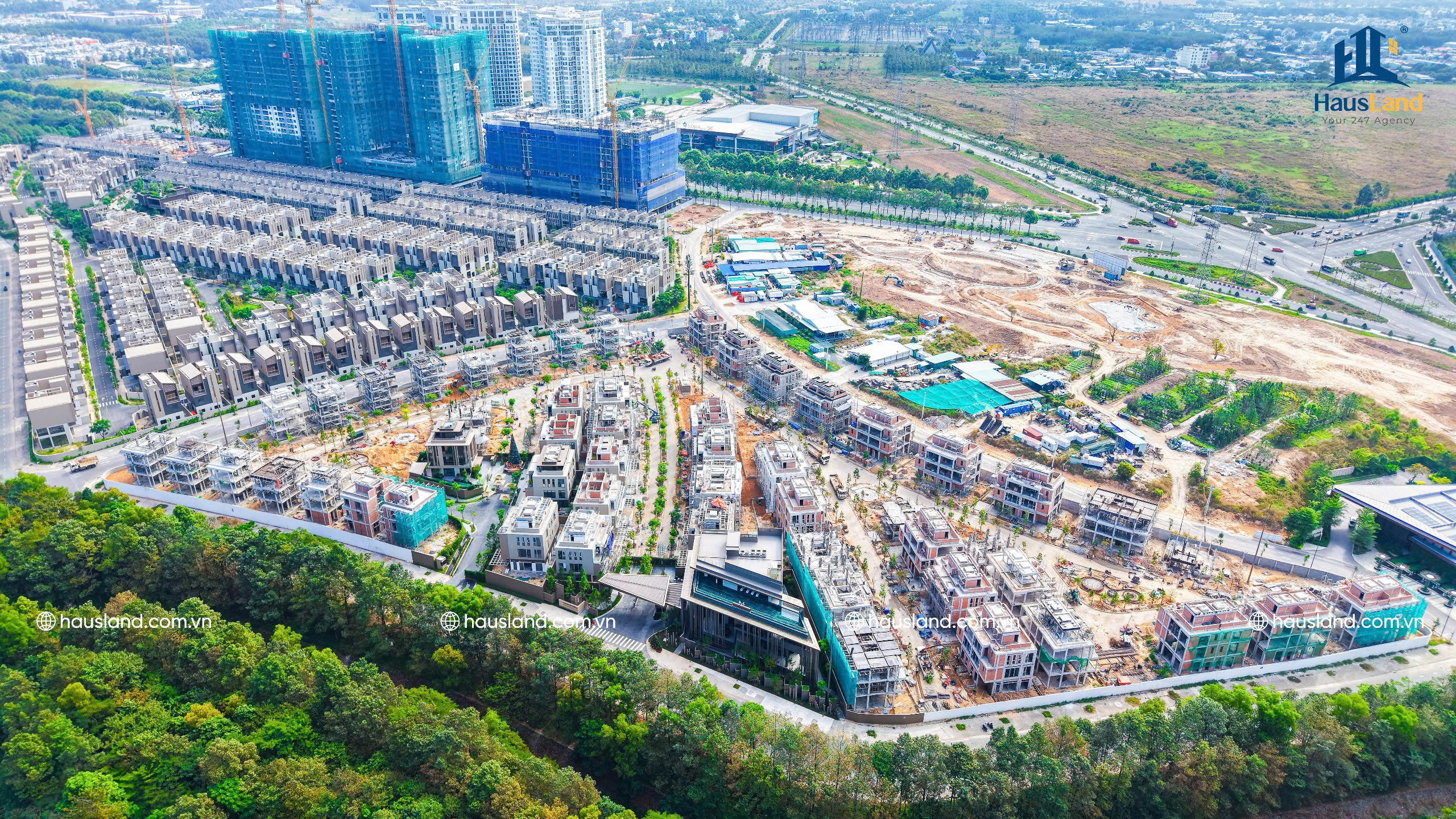 Orchard Collection có vị trí ngay cạnh công viên chào mừng 2.5 ha